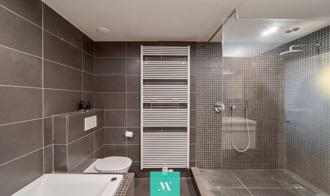 Gebouw voor gemengd gebruik te koop in Brugge