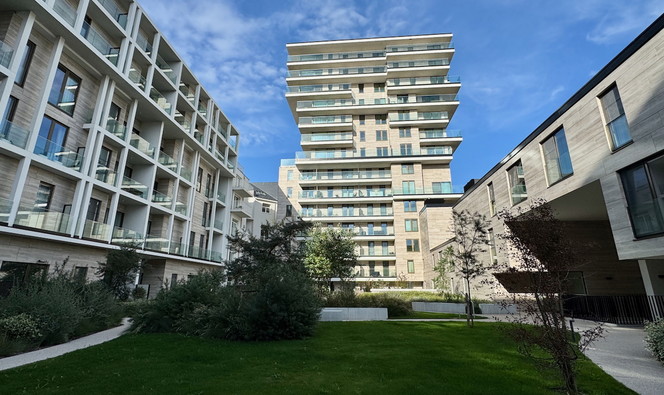 Gelijkvloerse verdieping te koop in Oostende