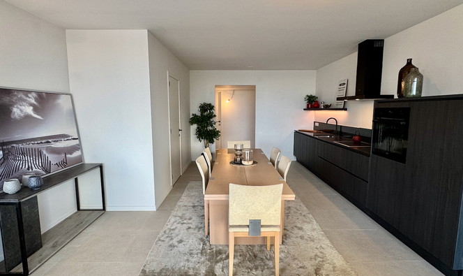 Gelijkvloerse verdieping te koop in Oostende