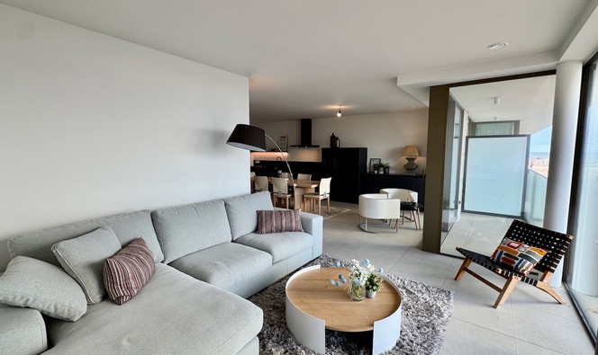 Gelijkvloerse verdieping te koop in Oostende