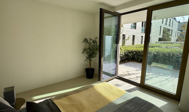 Gelijkvloerse verdieping te koop in Oostende