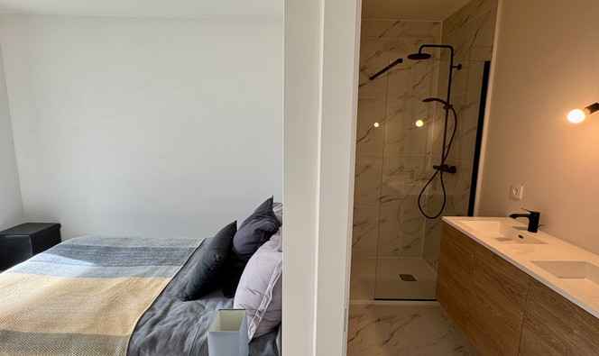 Gelijkvloerse verdieping te koop in Oostende