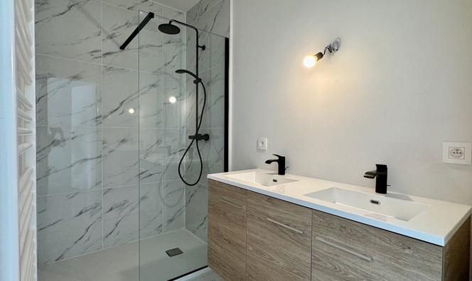 Gelijkvloerse verdieping te koop in Oostende